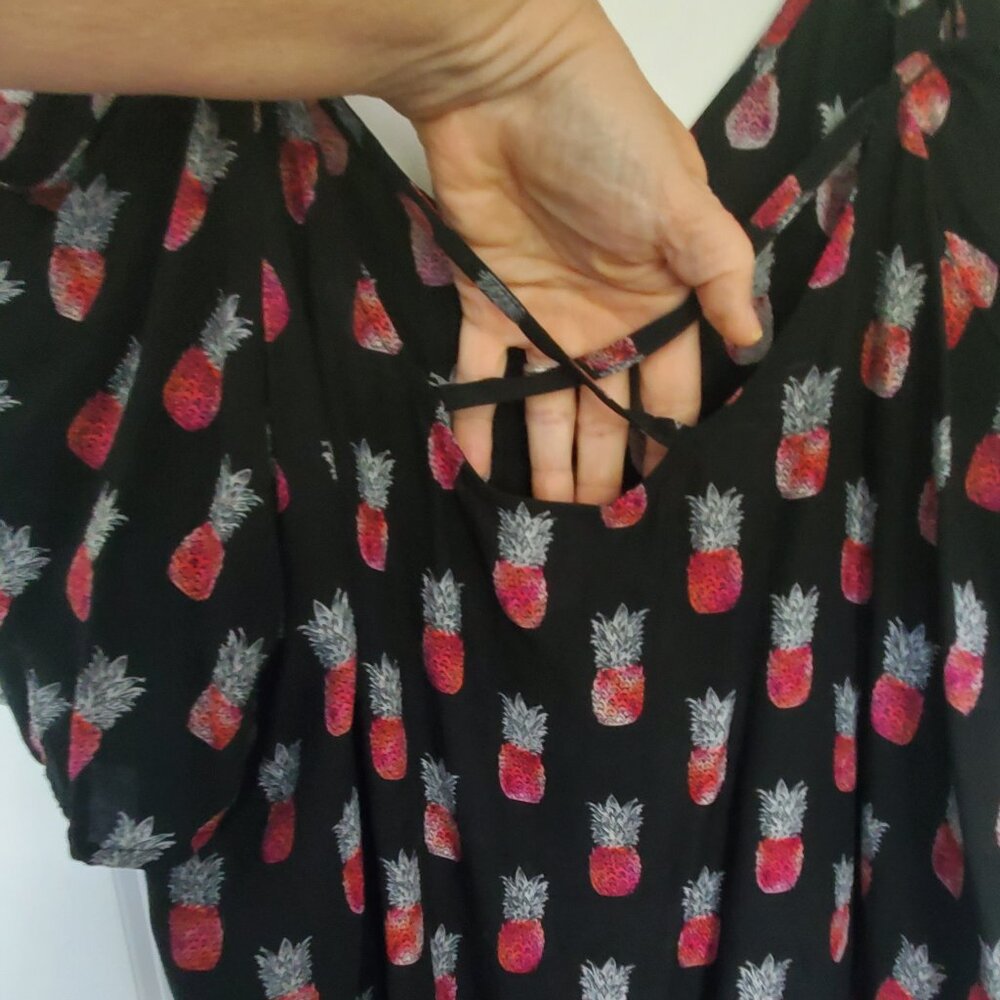 Torrid Pineapple Print Cold Shoulder Short Sleeve Blouse - Picture 3 of 6